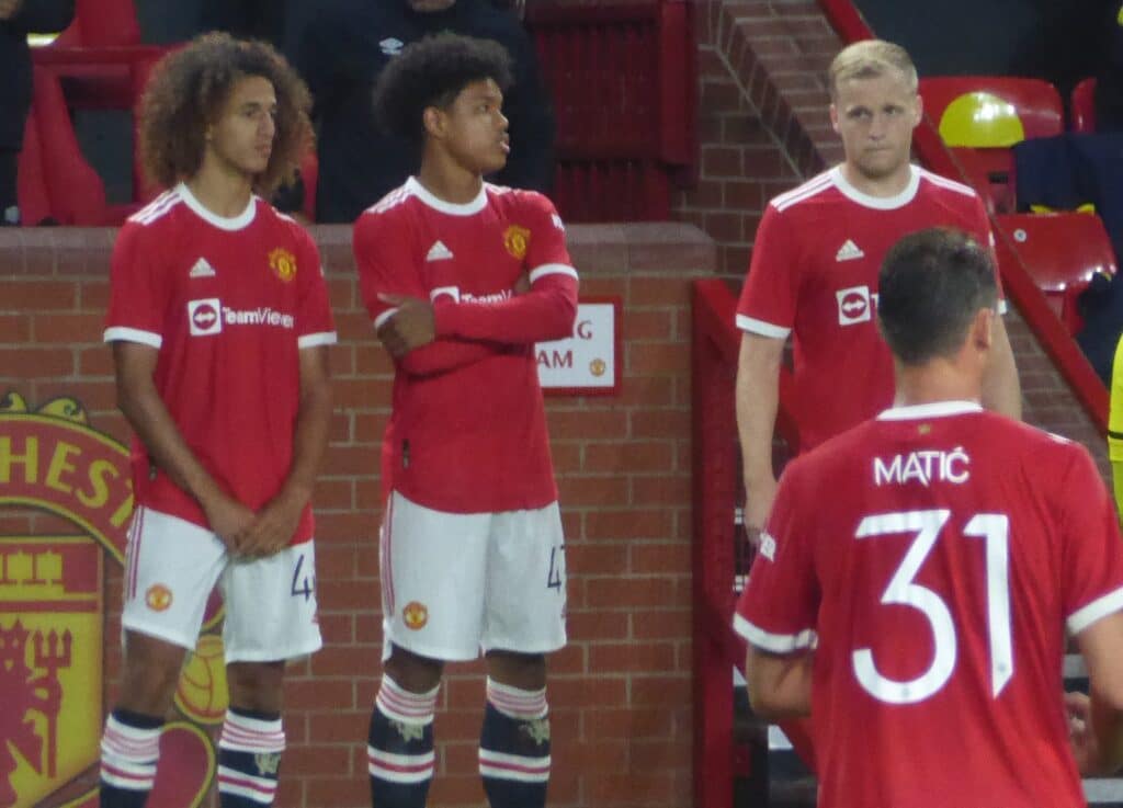 Where would Donny van de Beek fit in at Crystal Palace? 1 Donny van de Beek