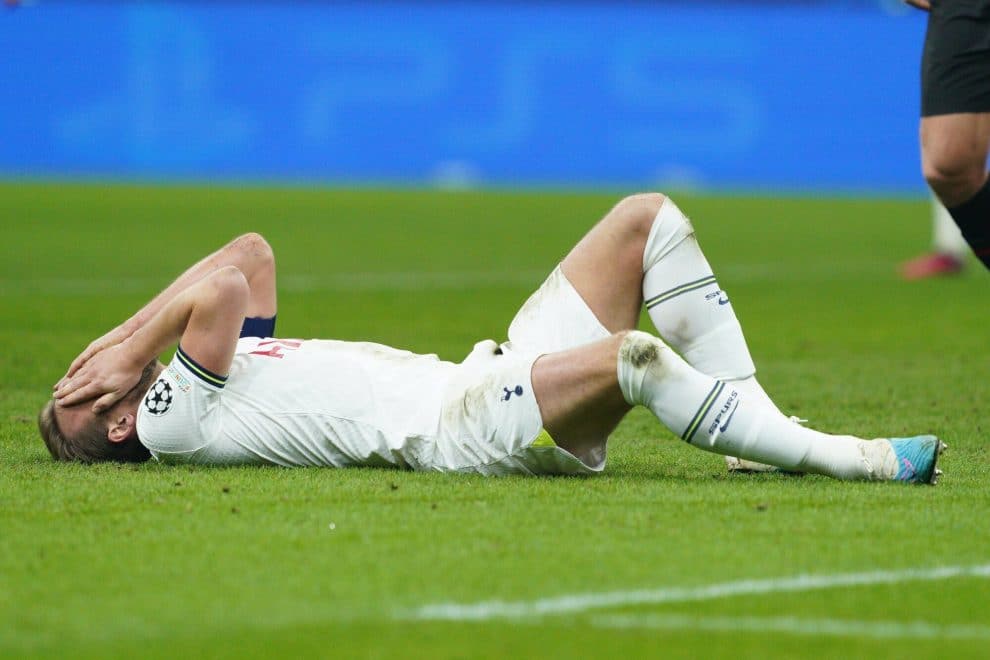 Gary Neville identifies the ‘only option’ for Harry Kane if he wants to win trophies