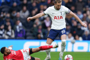 Man United Move for Kane Reported to Likely Break English Record