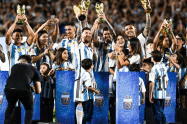 Lionel Messi Hits Yet Another High on Argentina’s Return Home