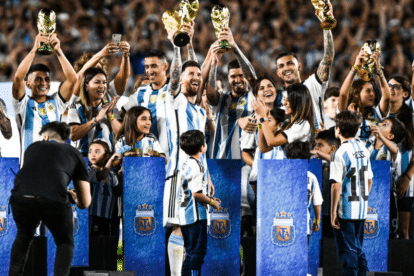 Lionel Messi Hits Yet Another High on Argentina’s Return Home