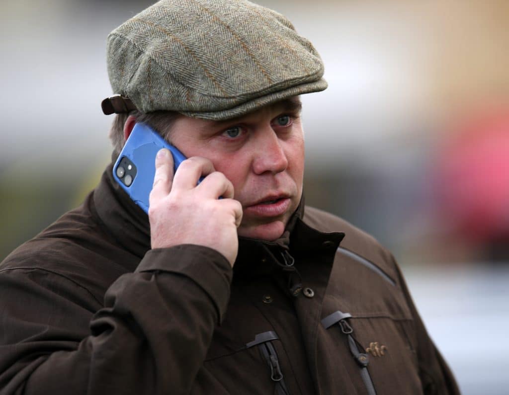 1:50 Ayr Tips: Can they catch City Chief? 1 Ayr Betting Tips