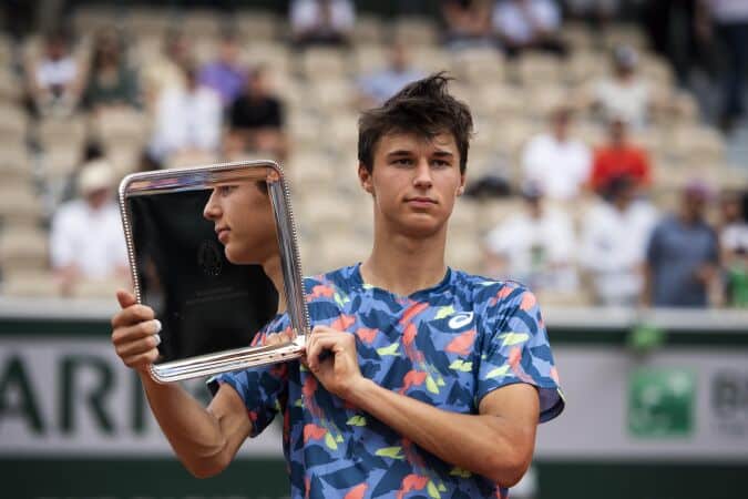 Gabriel Debru Juniors title