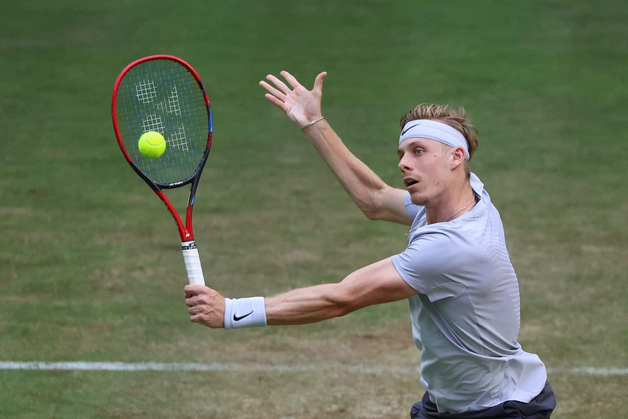 How and where did Denis Shapovalov and Mirjam Bjorklund got engaged? 2 Denis Shapovalov