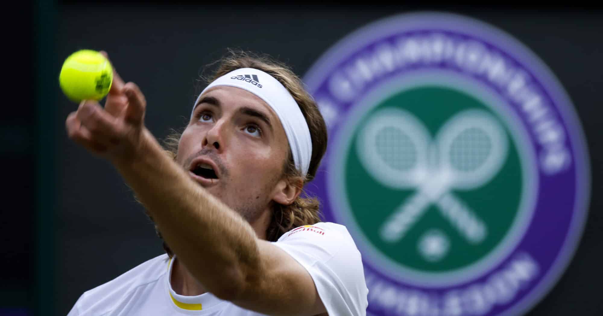 Paula Badosa Speaks of Having a "Romantic" Dream About Tsisitpas 1 Stefanos Tsitsipas during his Men's Singles third round match against Nick Kyrgios during day six of the 2022 Wimbledon Championships at the All England Lawn Tennis and Croquet Club, Wimbledon. Picture date: Saturday July 2, 2022. - Photo by Icon sport