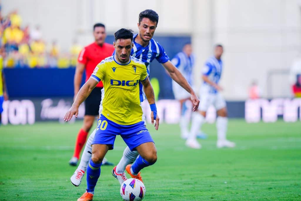 Iza Carcelen in Cadiz