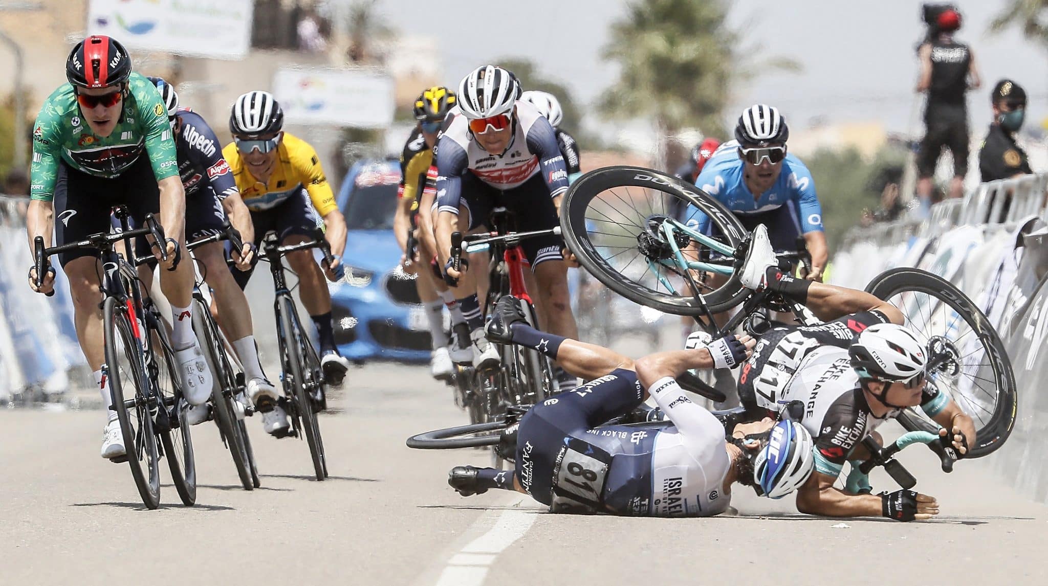 Vuelta crash scaled