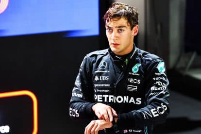 Last lap crash for Russell at Singapore: “Lost for words”