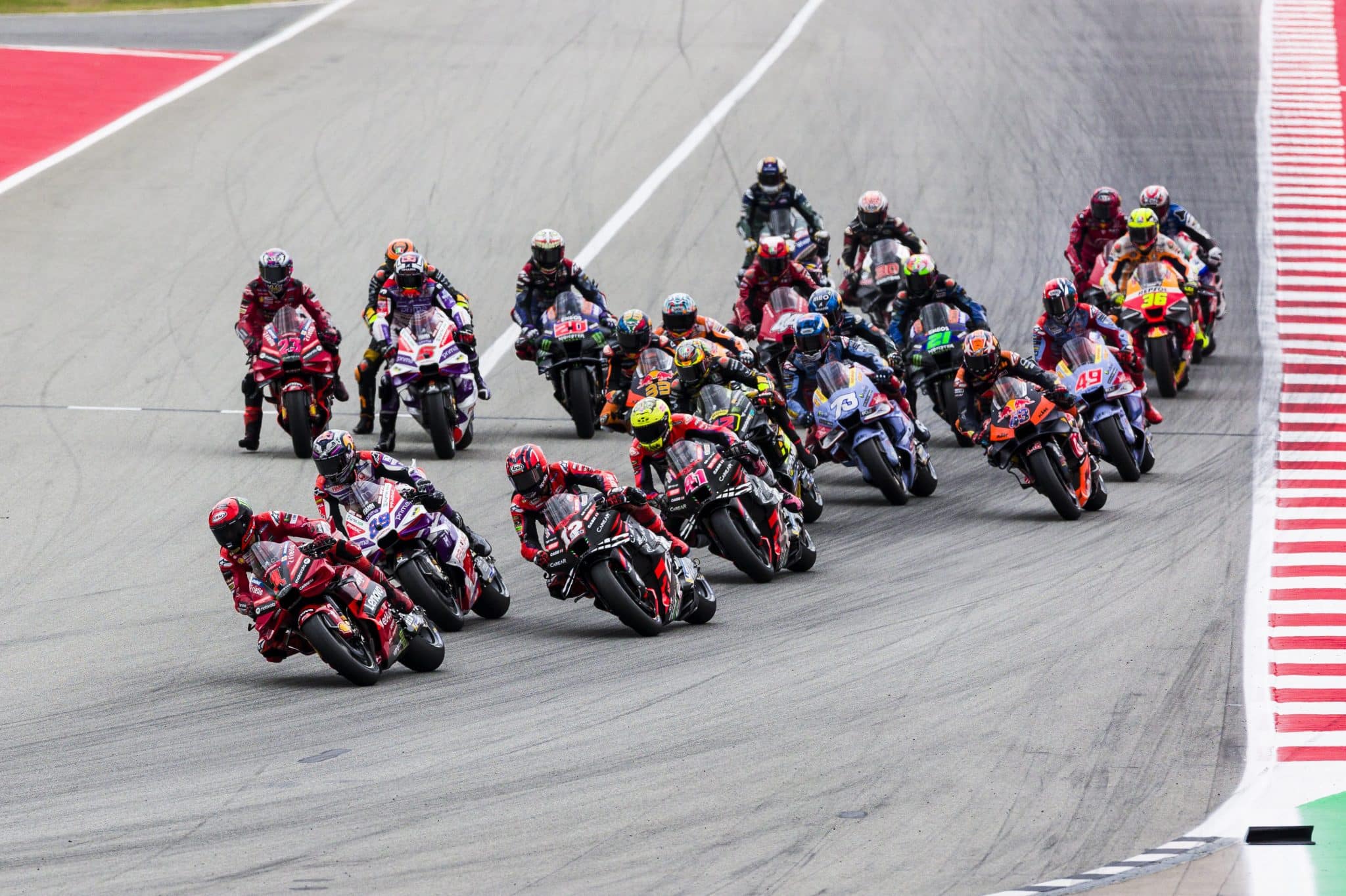 The start is one of our focus points in the MotoGP Barcelona 2023 race predictions