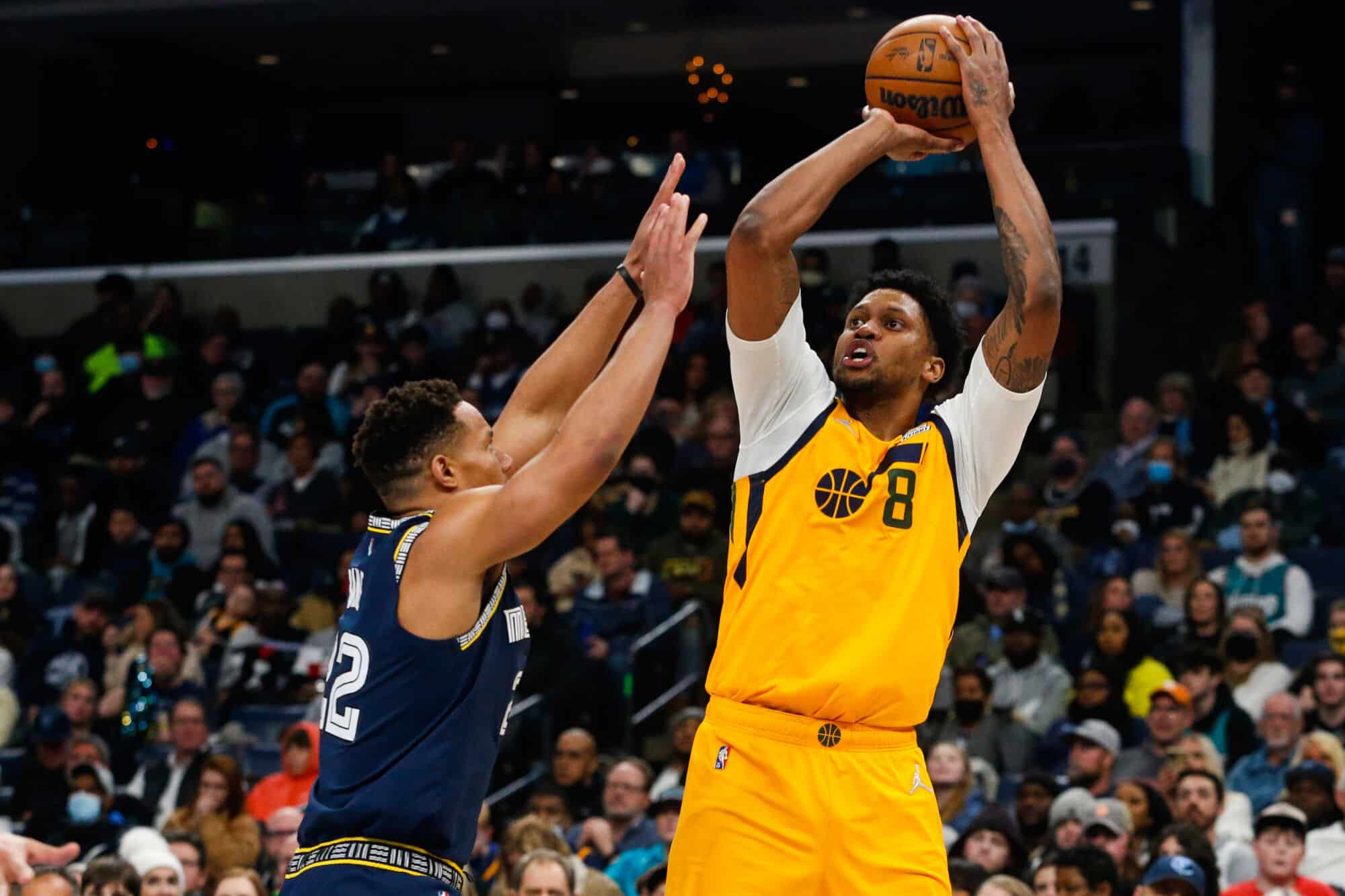 Can you guess which veteran the Golden State Warriors signed as a free agent? 2 Rudy Gay