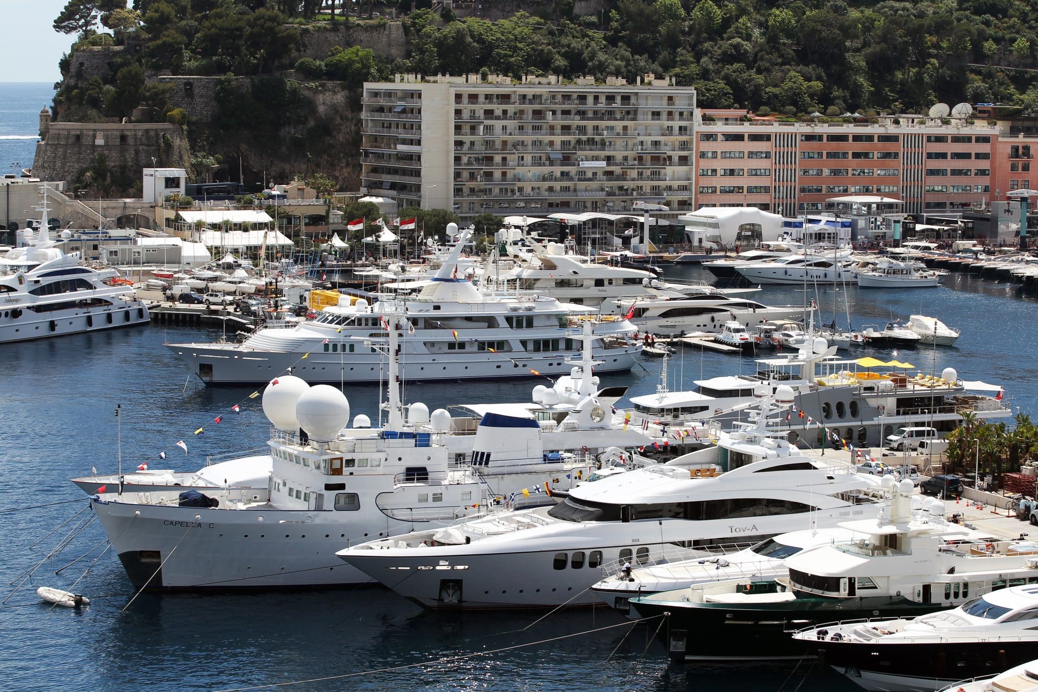 Terry Pegula net worth - how much money does the Bills owner have? 2 yahcts scaled