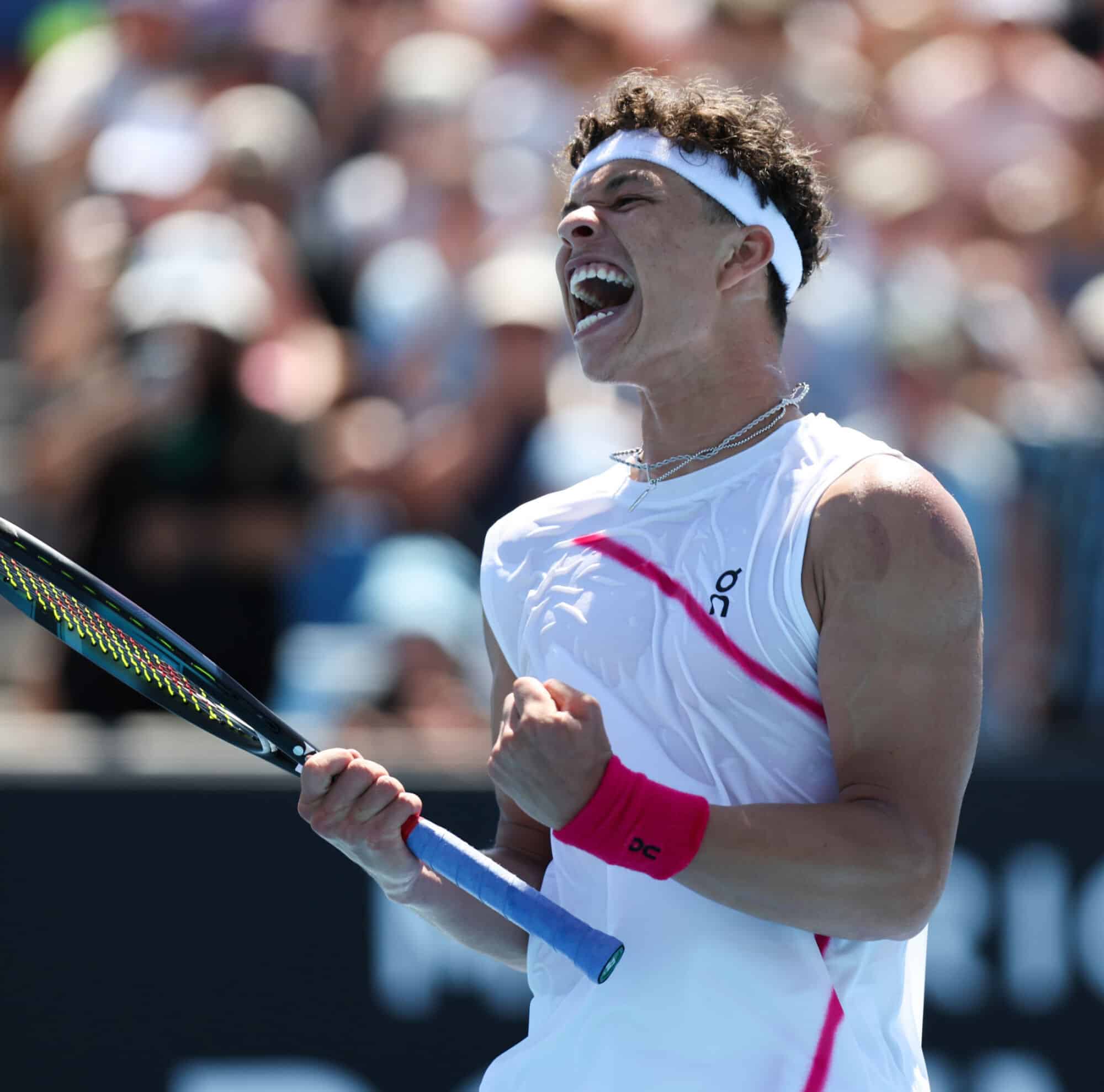 Adrian Mannarino vs Ben Shelton prediction and odds: Australian Open 2024 2 Ben Shelton 2